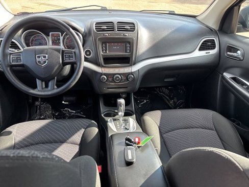 Used 2019 Dodge Journey SE image 21