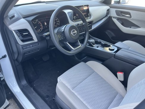 Used 2023 Nissan Rogue SV image 11