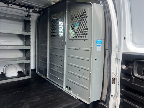 Used 2022 GMC Savana 2500 w/ Driver Convenience Package image 17