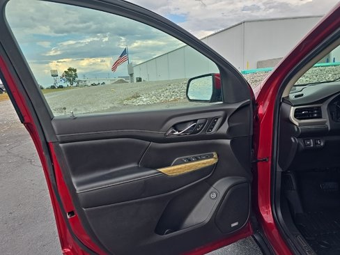Used 2019 GMC Acadia Denali image 11