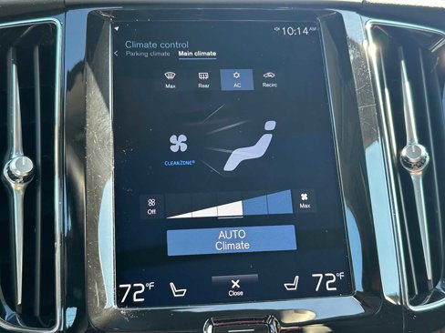 Used 2021 Volvo XC60 T5 Momentum w/ Premium Package image 27