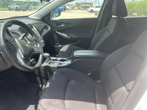 Used 2024 Chevrolet Malibu LT image 9