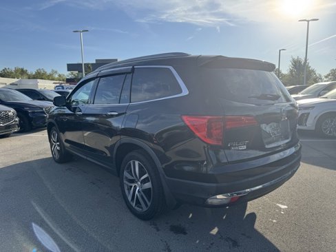 Used 2018 Honda Pilot Elite image 4