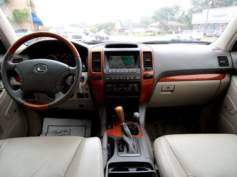 Used 2004 Lexus GX 470 image 2