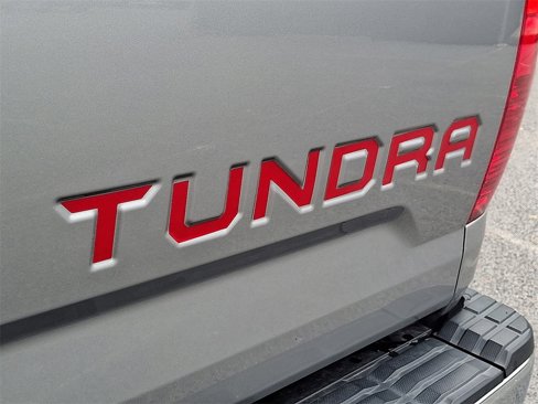Used 2015 Toyota Tundra SR5 w/ SR5 Upgrade Package image 30