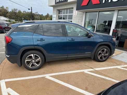 Used 2021 GMC Terrain SLT w/ Infotainment Package II image 4