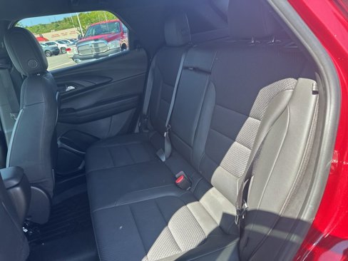 Used 2021 Chevrolet TrailBlazer RS w/ Technology Package image 12