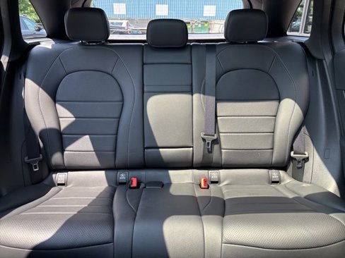 Certified 2021 Mercedes-Benz GLC 300 4MATIC image 37