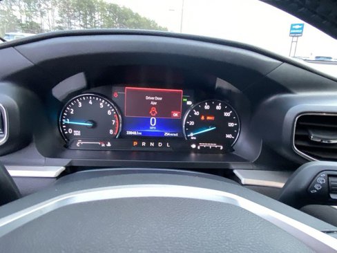 Used 2023 Ford Explorer XLT w/ Equipment Group 202A image 11