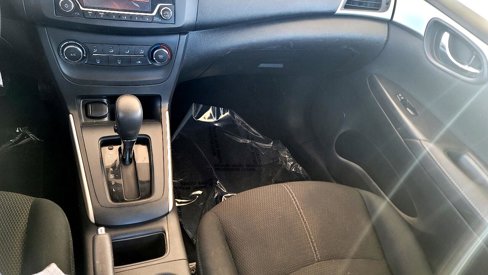 Used 2018 Nissan Sentra S image 13