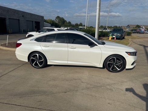 Used 2022 Honda Accord Sport image 4