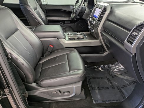 Used 2020 Ford Expedition XLT image 34