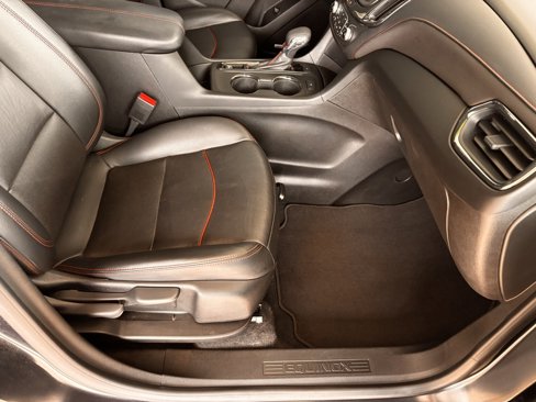 Used 2022 Chevrolet Equinox RS w/ RS Leather Package image 40