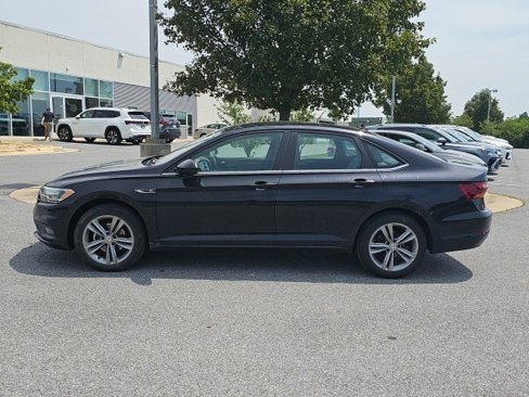 Used 2019 Volkswagen Jetta R-Line image 3