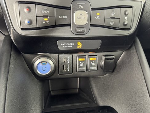 Used 2021 Nissan Leaf SV image 18