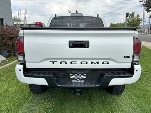 Used 2022 Toyota Tacoma TRD Off-Road image 8