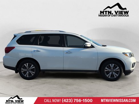 Used 2019 Nissan Pathfinder S image 3