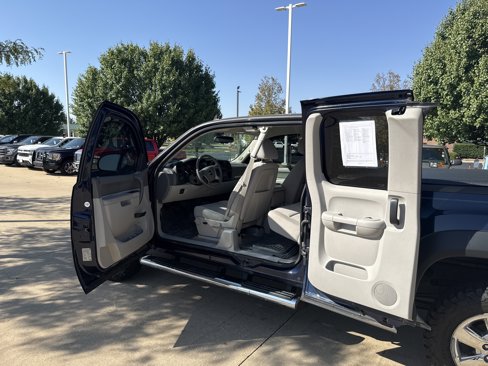 Used 2011 GMC Sierra 1500 SLE w/ Power Tech Package image 8