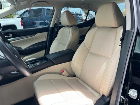Used 2020 Nissan Maxima 3.5 SV w/ Floor Mat Group image 13