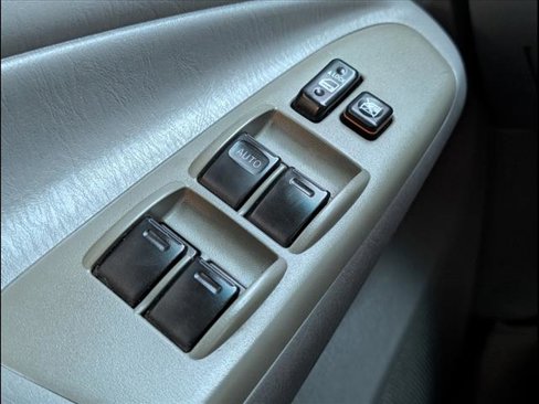 Used 2011 Toyota Tacoma PreRunner image 14