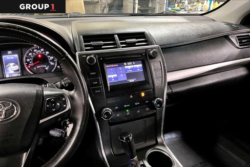 Used 2017 Toyota Camry SE image 6