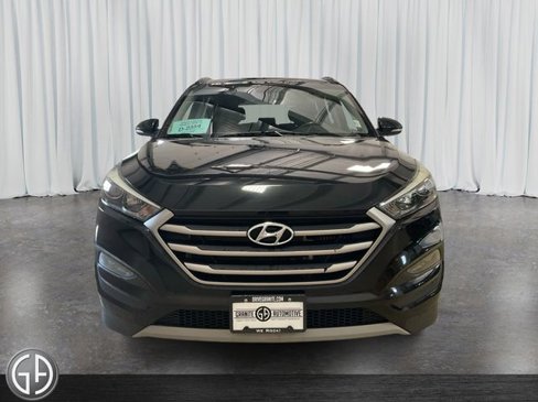 Used 2017 Hyundai Tucson Night image 2