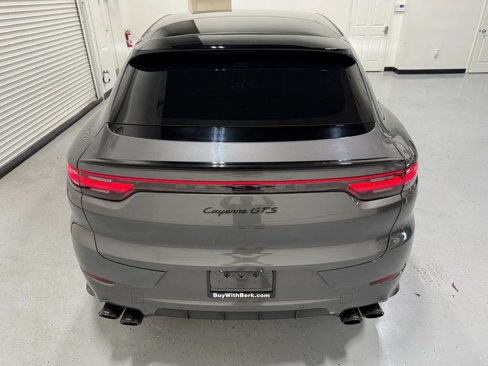 Used 2023 Porsche Cayenne GTS image 15