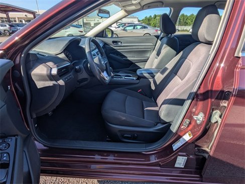 Used 2023 Nissan Altima 2.5 SV image 18