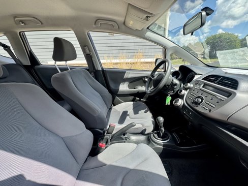 Used 2010 Honda Fit image 17