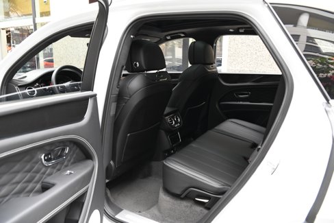 Used 2024 Bentley Bentayga image 10