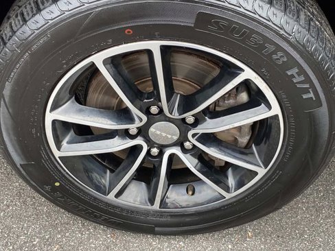 Used 2019 Dodge Grand Caravan GT image 23