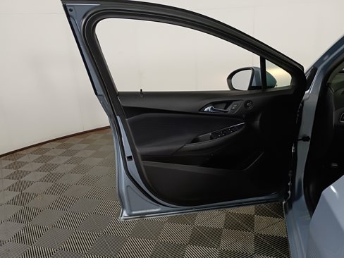 Used 2017 Chevrolet Cruze LS image 15
