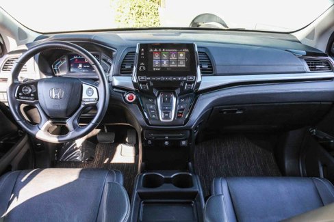 Used 2023 Honda Odyssey Touring image 12