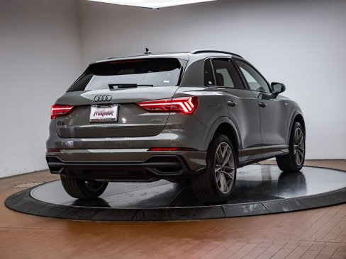 New 2025 Audi Q3 2.0T Premium image 8
