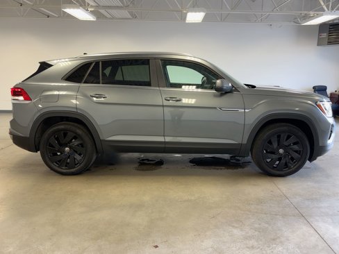 Used 2025 Volkswagen Atlas Cross Sport SE image 7