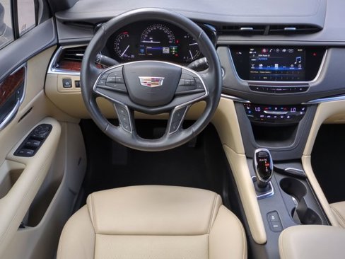 Used 2019 Cadillac XT5 Premium Luxury image 15