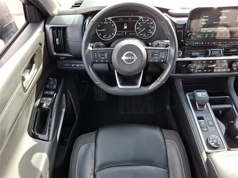Used 2022 Nissan Pathfinder SL w/ SL Premium Package image 12
