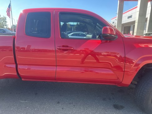 Certified 2016 Toyota Tacoma SR image 2