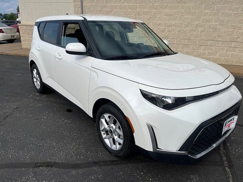 Used 2024 Kia Soul LX w/ Option Group 015 image 2