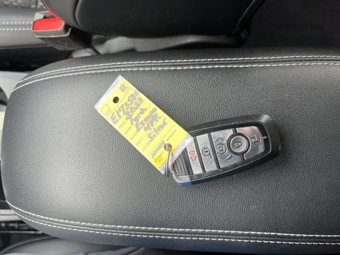 Used 2023 Ford Escape SE image 35