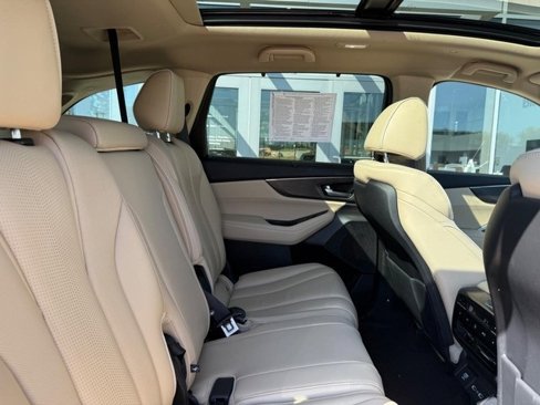 Used 2023 Acura MDX SH-AWD w/ Advance Package image 10
