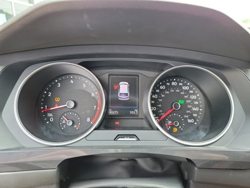 Used 2021 Volkswagen Tiguan S image 31
