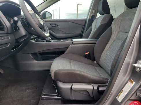 Used 2021 Nissan Rogue S image 17