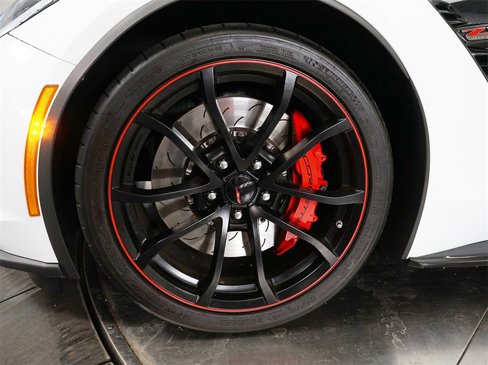 Used 2019 Chevrolet Corvette Z06 image 7