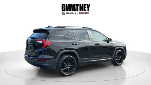 Used 2023 GMC Terrain SLE w/ Elevation Edition image 7