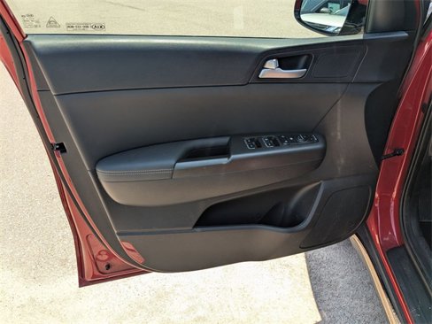 Used 2020 Kia Sportage S image 11