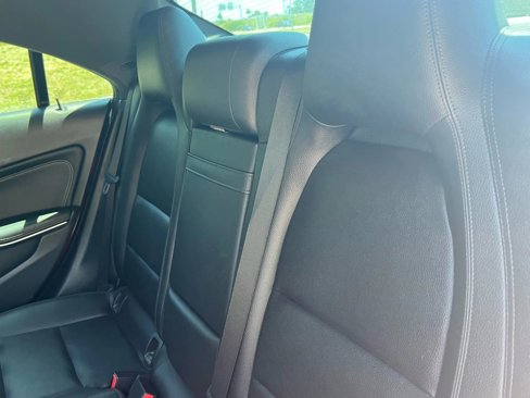Used 2015 Mercedes-Benz CLA 250 image 16