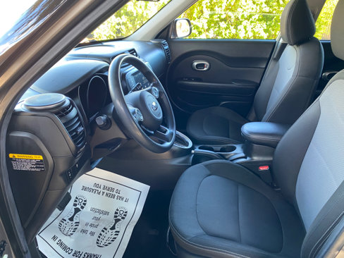 Used 2019 Kia Soul + image 27