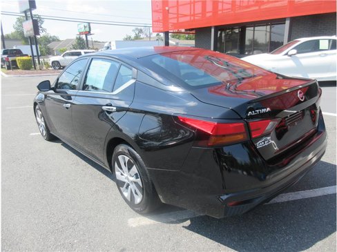 Used 2021 Nissan Altima 2.5 S image 3