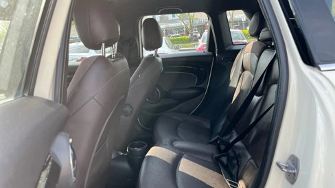Used 2015 MINI Cooper 4-Door Hardtop image 10